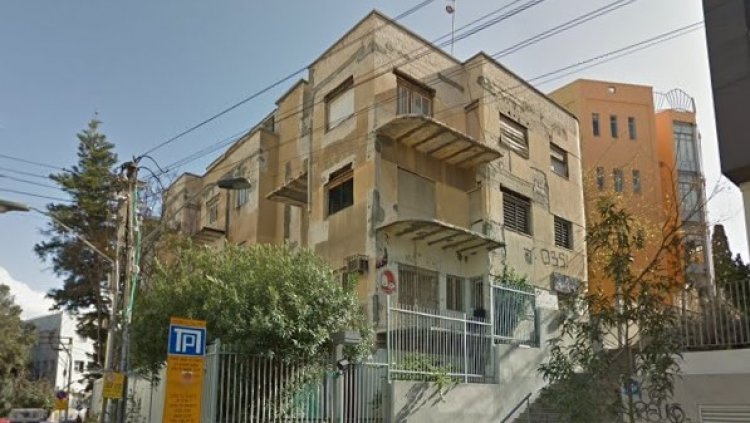 המבנה הנטוש בביאליק 28. בקרוב יהפוך למלון בוטיק (Google Street View)