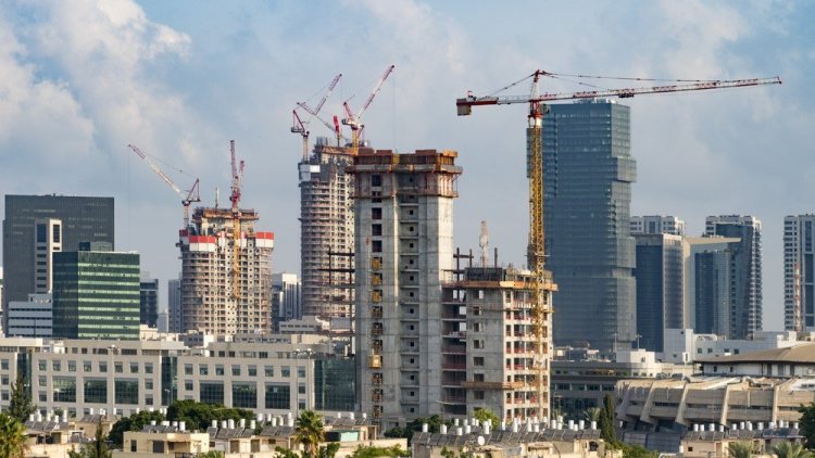 בנייה בתל אביב (שאטרסטוק)