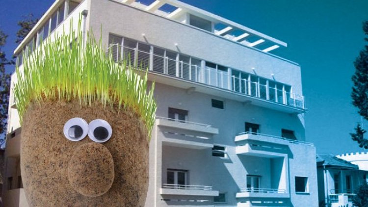"ראש דשא" על רקע הבניין שבו נערכה העסקה (אתר VTLV תל אביב, שאטרסטוק)