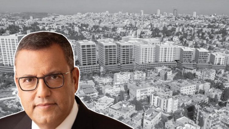 ראש העיר ירושלים, משה ליאון, על רקע הדמית הפרויקט במזרח העיר (ראובן קופיצ'ינסקי)
