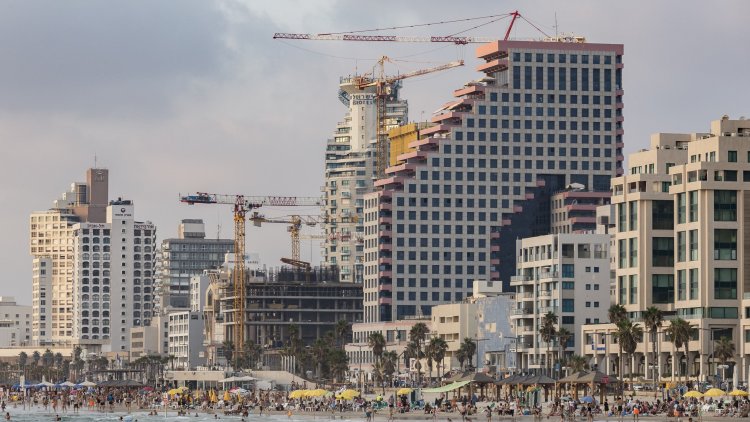 בנייה בתל אביב (שאטרסטוק) 