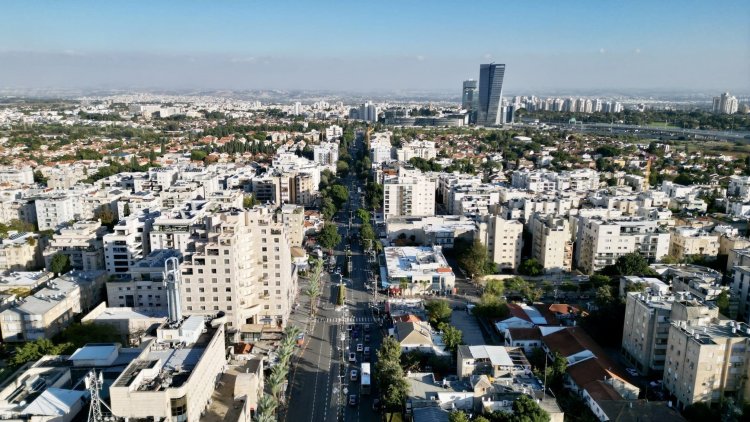 רחוב אחוזה ברעננה (צילום רחפן: דוברות עיריית רעננה)