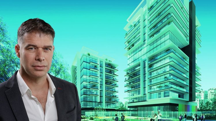 רן מלאך, מנכ"ל בוני התיכון התחדשות עירונית, על רקע הדמיה של התוכנית בחולון (חברת טוטם) רן מלאך, מנכ"ל בוני התיכון התחדשות עירונית, על רקע הדמיה של התוכנית בחולון (חברת טוטם)