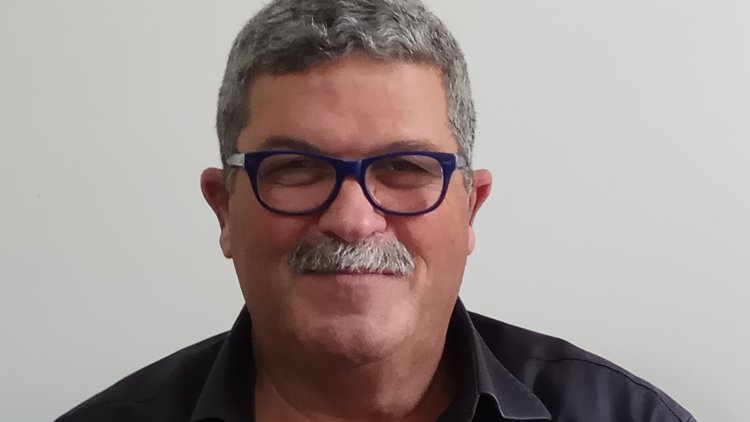יו"ר ארגון קבלני פתח תקווה אהרון דינוביץ (סמדר יזדי) יו"ר ארגון קבלני פתח תקווה אהרון דינוביץ (סמדר יזדי)