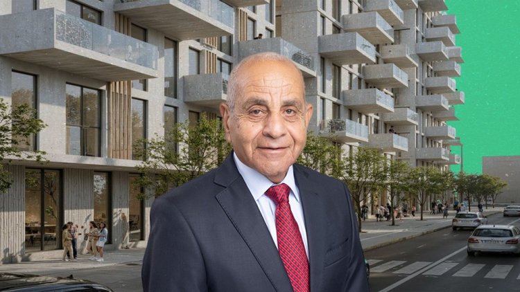 סמי מצלאוי על רקע הדמיה של הפרויקט בשכונת רמב"ם בראשל"צ (מגדלור מדיה, שייקה אדריכלים) סמי מצלאוי על רקע הדמיה של הפרויקט בשכונת רמב"ם בראשל"צ (מגדלור מדיה, שייקה אדריכלים)