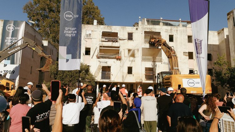 טקס ההריסה במתחם מוהליבר ביהוד-מונסון (אפי יוספי)