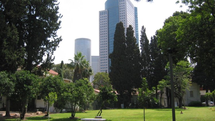 מתחם שרונה בתל אביב (Sambach, ויקימדיה) מתחם שרונה בתל אביב (Sambach, ויקימדיה)