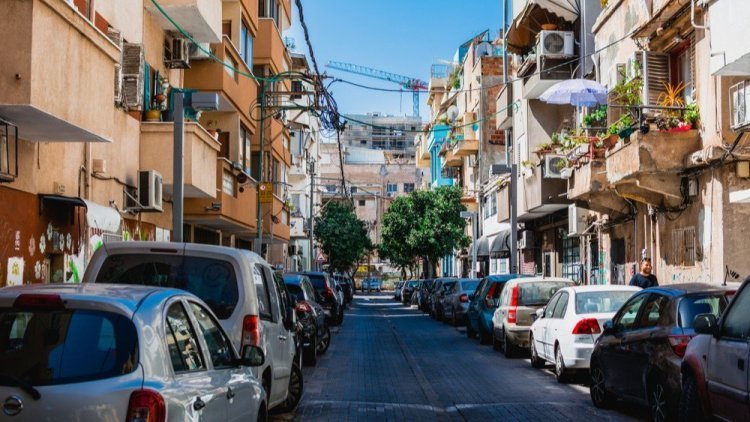 רחוב בפלורנטין (roman tohtohunov / Shutterstock.com) רחוב בפלורנטין (roman tohtohunov / Shutterstock.com)