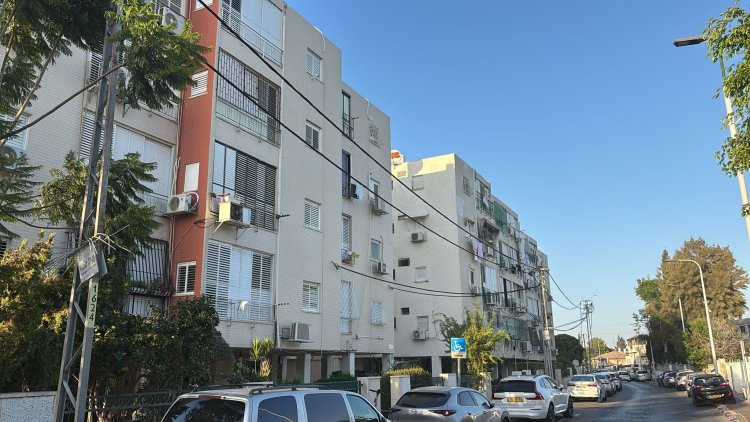שכונת עמידר בבת ים (אבי כחלון) שכונת עמידר בבת ים (אבי כחלון)
