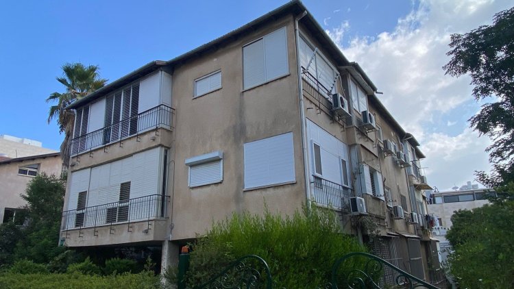 הבניין בגבעתיים בו יתבצע הפינוי-בינוי (סיירוס קפיטל) הבניין בגבעתיים בו יתבצע הפינוי-בינוי (סיירוס קפיטל)