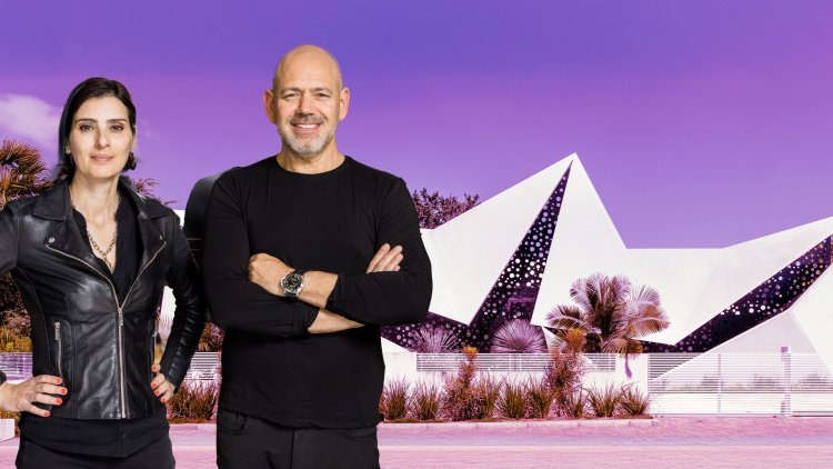 דן והילה ישראלביץ, על רקע "בית הכוכב" שתכננו (ניר סלקמן, עודד סמדר) 