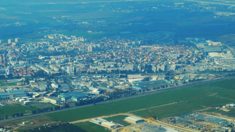 קריית מלאכי במבט מהאוויר (עמוס מרון, ויקימדיה) קריית מלאכי במבט מהאוויר (עמוס מרון, ויקימדיה)