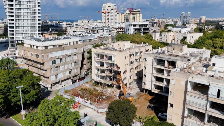 הדמיה של הפרויקט בז'בוטינסקי 135-137 (Viewpoint) הדמיה של הפרויקט בז'בוטינסקי 135-137 (Viewpoint)