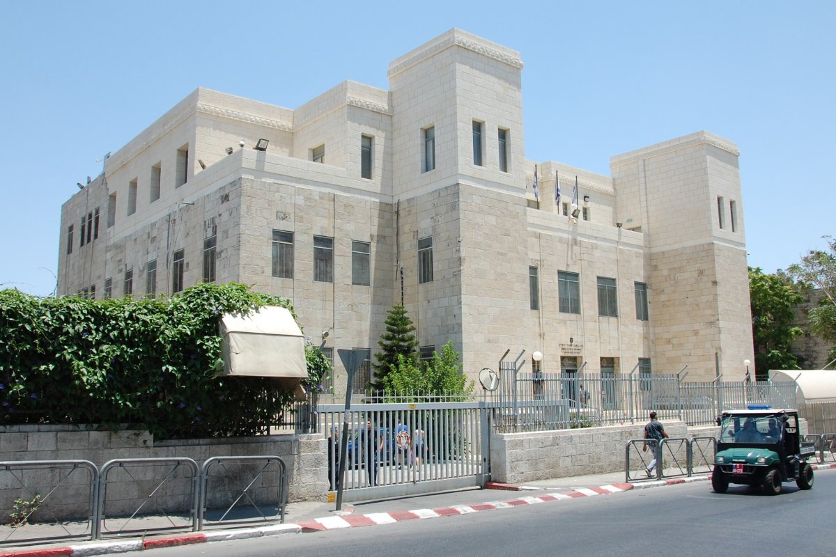 דייריו של מבנה שלא נרשם בלשכת המקרקעין דרשו להכיר בהם כבעלים. כך הכריע ביהמ"ש