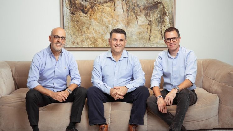 שותפים ומנהלי הקרן. מימין: רו"ח גיל ציק, רו"ח נודרי זיזוב, עו"ד אריאל שימקביץ (דורון לצטר)  שותפים ומנהלי הקרן. מימין: רו"ח גיל ציק, רו"ח נודרי זיזוב, עו"ד אריאל שימקביץ (דורון לצטר)