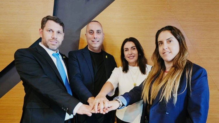 שרת התחבורה מירי רגב , מנכ"ל המשרד משה בן זקן, יו"ר דירקטוריון נת"ע יודפת אפק ארזי ומנכ"ל נת"ע איתמר בן מאיר (דוברות נת"ע) 