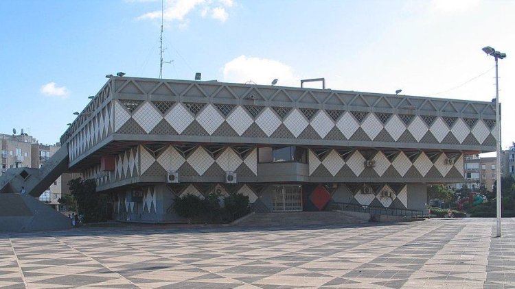 בניין עיריית בת ים (Bukvoed, ויקימדיה)