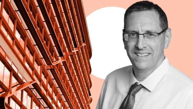 מנכ"ל שיכון ובינוי עמית בירמן (רמי זרנגר)