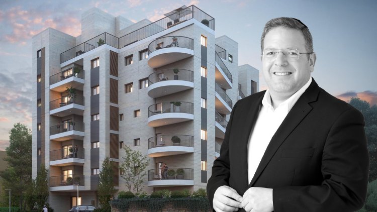  עו"ד יוני שורץ על רקע הדמיה של פרויקט התמ"א 38 ברחובות (עדי בן עמי)