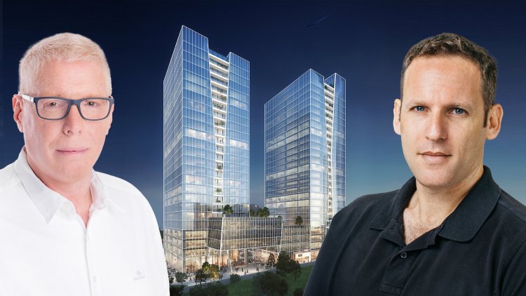 ערן לב ורונן גינזבורג, על רקע הדמיה של הפרויקט בחולון (אלעד מלכה, ענבל מרמרי, evolve media)