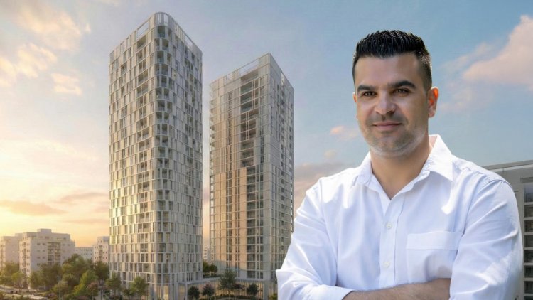 חי שריקי על רקע הדמיה של התוכנית בכפר סבא (שריקי גרופ)