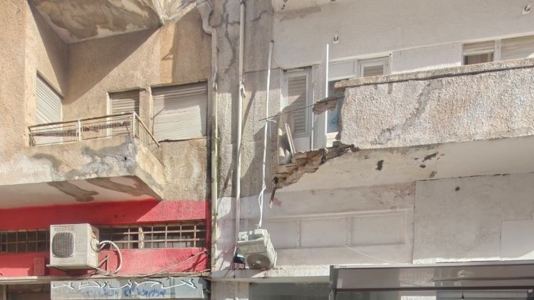 המרפסת שקרסה בדרום תל אביב (דוברות איחוד הצלה) 