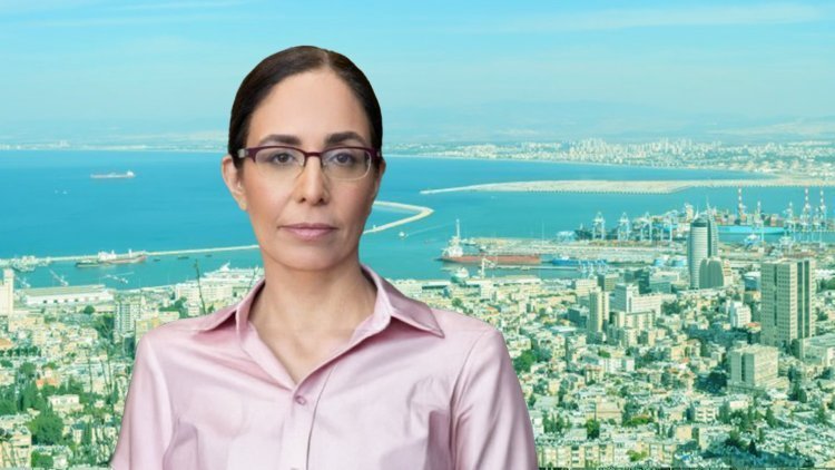 יו"ר הוועדה המחוזית חיפה, רות שוורץ חנוך (מנהל התכנון, שאטרסטוק)