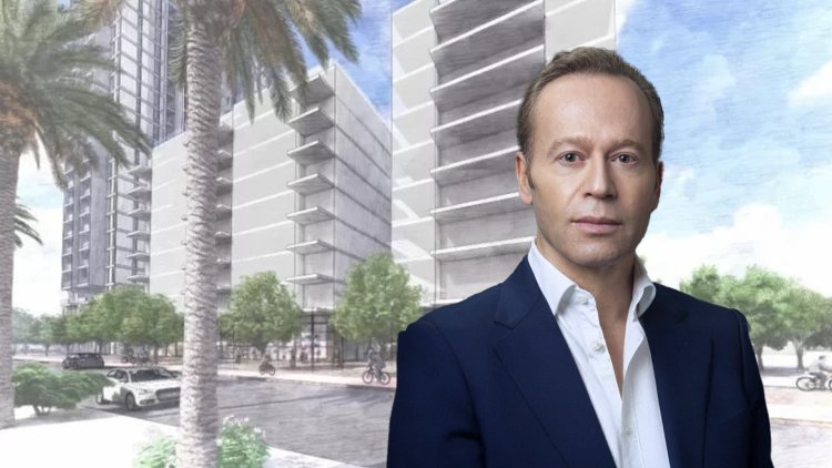 איתמר דויטשר מנכ"ל אלקטרה, על רקע הדמיה של הפרויקט בקריית שלום (טל גבעוני, משרד יסקי-מור-סיוון אדריכלים)