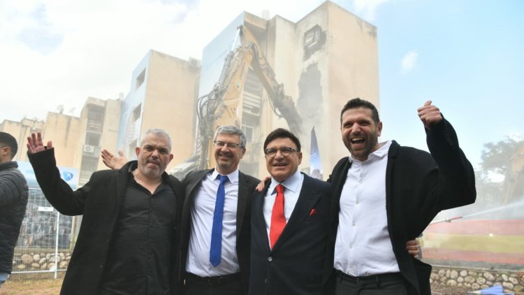 מימין: דניאל נמרודי עופר נמרודי, מיכאל וידל, אלכס מריאש (ראובן קסטרו)