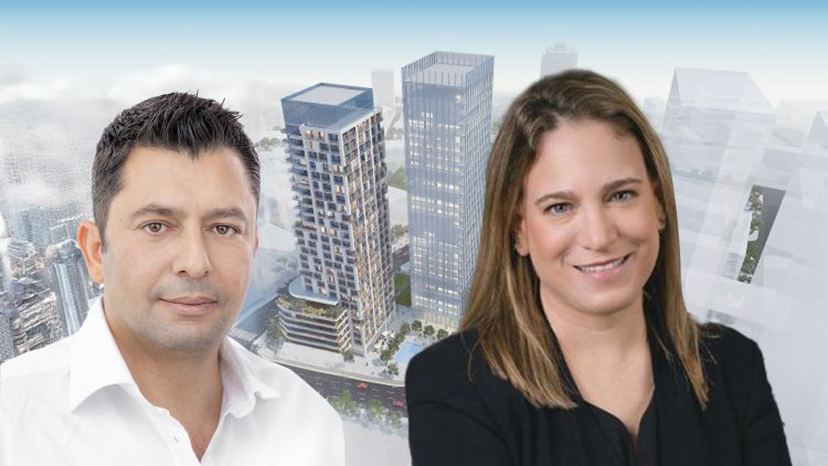 יו"ר ועדת הערר המחוזית מיכל הלברשטם דגני ומנכ"ל אקרו זיו יעקובי על רקע הדמיית הפרויקט (שני קלטרו, אלכס פרגמנט, שר אדריכלים)
