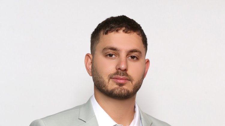  עו"ד יצחק אדלשטיין