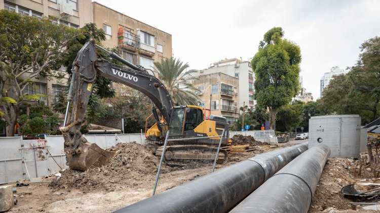 עבודות תשתית בתל אביב (שאטרסטוק) 