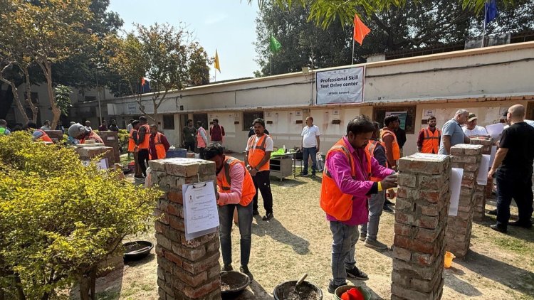 המיונים בהודו (משרד הבינוי והשיכון)