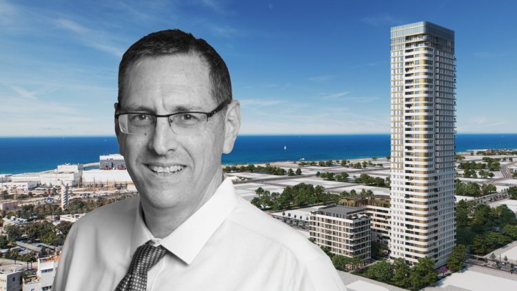 עמית בירמן, מנכ"ל שיכון ובינוי, על רקע הדמיה של הפרויקט בשדה דב (רמי זרנגר, עיצוב: מילבאואר אדריכלים, הדמיה: 3Dvision)