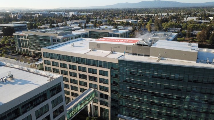 מטה פאלו אלטו בסנטה קלרה בארה"ב (פאלו אלטו נטוורקס)