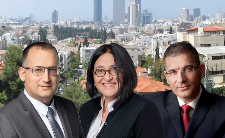 מנכ"ל ובעלי אאורה יעקב אטרקצ'י, יו"ר ועדת הערר עו"ד סילביה רביד, ראש עיריית גבעתיים רן קוניק (ראובן קפוצ'ינסקי, שני קיטלרו, יעקב, אלי שני, ויקימדיה)