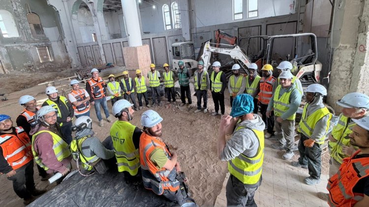 עצירת הבניה בפרויקט של קן התור לשיפוץ בית הכנסת הגדול בת"א (התאחדות הקבלנים)