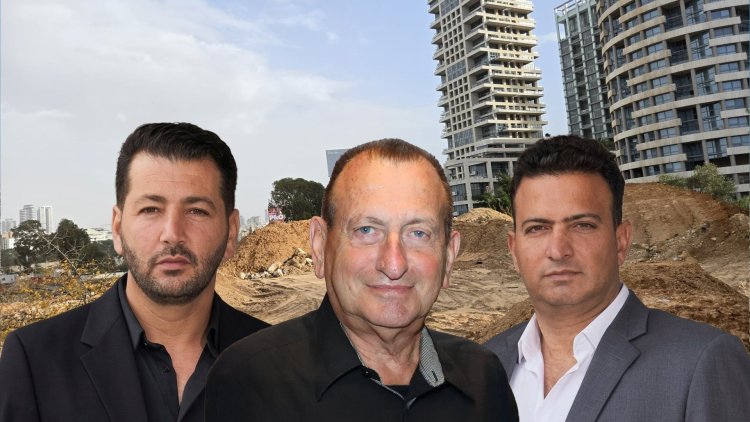 האחים צחי ועידו חג'ג' וראש העיר ת"א רון חולדאי, על רקע הקרקע בשיכון בבלי (קבוצת חג'ג', סיוון שחור, ויקימדיה, משרד כונס הנכסים) 
