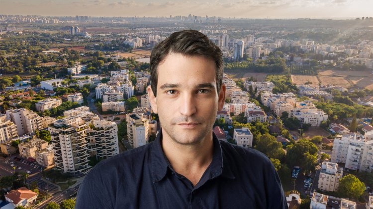 ראש העיר הוד השרון, אמיר כוכבי (שחר תמיר, יהודה שטיין, ויקימדיה) 