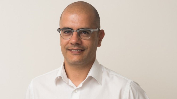 מנכ"ל אזורים Living ערן ענבים (ליאור גרונדמן)