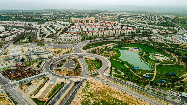 מרכז העיר מודיעין-מכבים-רעות (דוידי ורדי, ויקימדיה) 