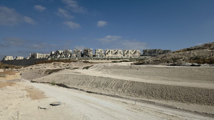 הקרקע בשכונת נווה שמיר בבית שמש (י.ד. ברזאני)