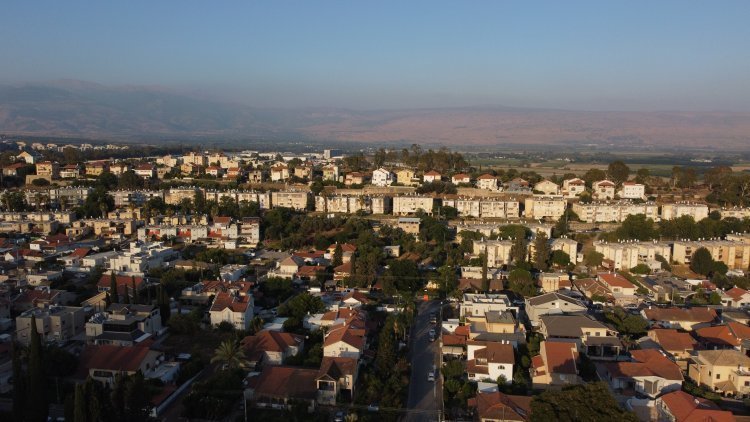 קריית שמונה (De Roaster, ויקימדיה)