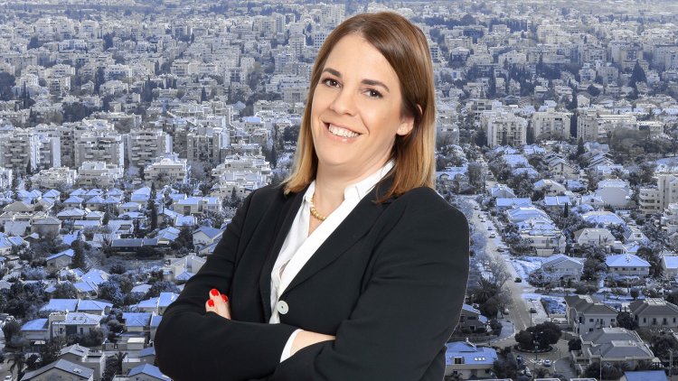 יו"ר ועדת הערר המחוזית מרכז, עו"ד מאיה אשכנזי (עומר קורן, Lev.Tsimbler, ויקימדיה)