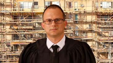 היזם איחר בשנתיים במסירת הדירה אך ביהמ"ש קבע שהרוכשות לא יקבלו שקל - וזו הסיבה