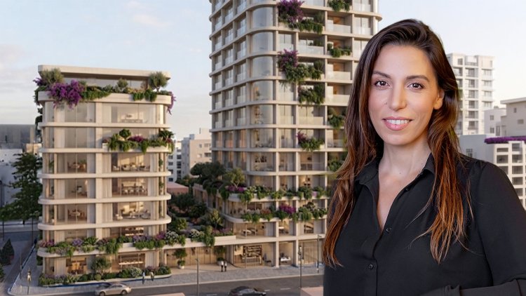 רונית אשד, לוי מנכ"לית אפריקה ישראל מגורים, על רקע הדמיה של הפרויקט (ענבל מרמרי, אדר' עדי מנשה פור)