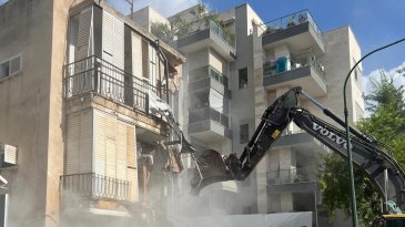 מול בית קריניצי ההיסטורי: נהרס בניין משנות ה-50 במסגרת פרויקט תמ"א 38 ברמת גן
