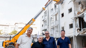 נדל"ן בקצרה: מצלאוי הורסת ברמה"ש, צרפתי שמעון משווקת בב"ש, וה-AI ימצא לנו דירה? 