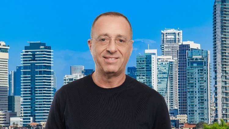 יו"ר תדהר גיל גבע (רונן אקרמן)