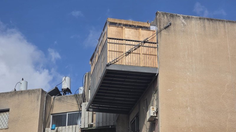 לקראת החג: הרשות יוצאת למבצע אכיפה נגד מרפסות סוכה ללא היתר